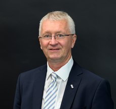 Mag. Nikolaus Sauer