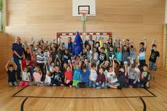 „Tropfi“ zu Besuch im Kindergarten und der Volksschule in Nickelsdorf
